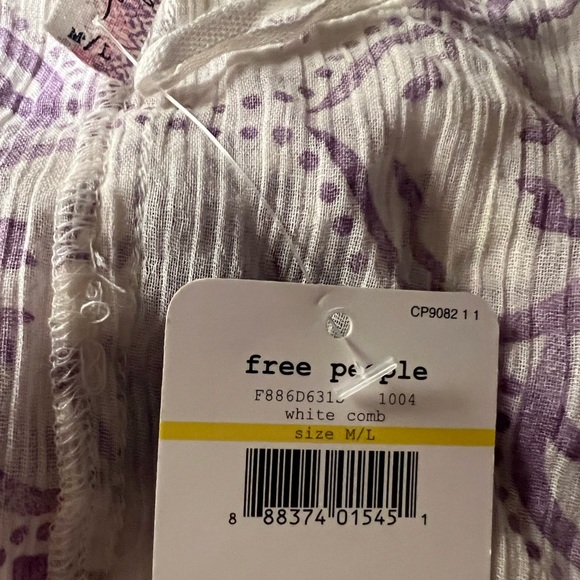 Free People Size M/L. 100% Cotton. New with tags. - Picture 4 of 4